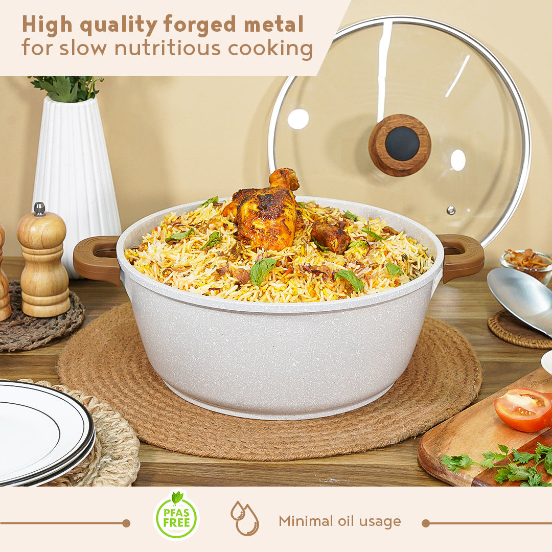 Bergner Naturally Cast Aluminum Casserole with Glass Lid, Non-Stick Casserole with Marble Coating, Comes with Non-Woven Trivet - Induction Bottom