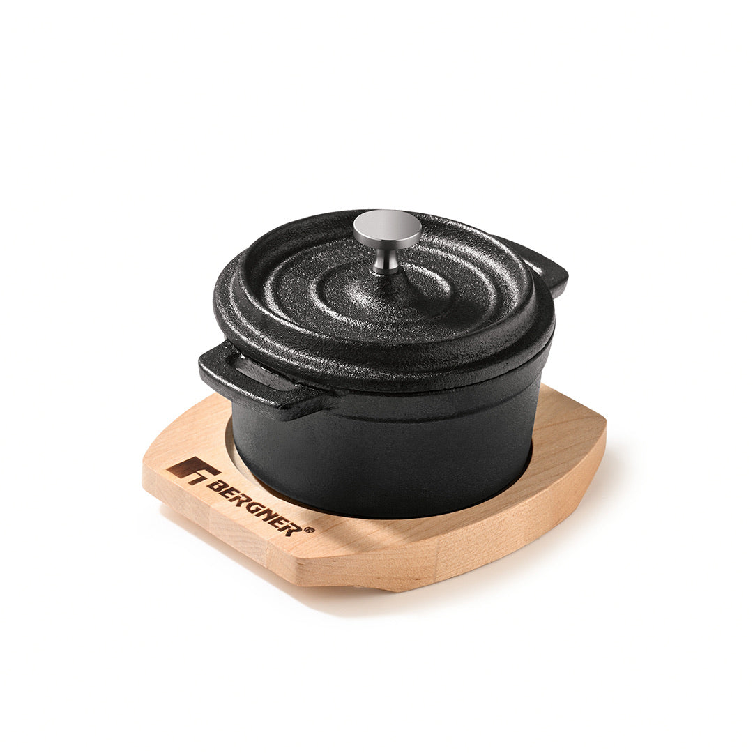 Bergner Cook & Share 10 cm (265ml) Cast Iron Mini Casserole with Lid, Comes with Wooden Tray - Induction Bottom