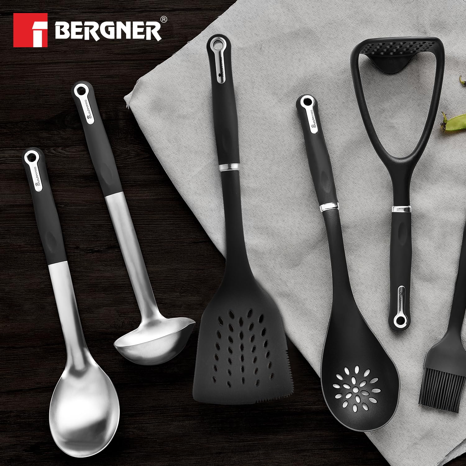 Master Pro Nylon Slotted Spoon (Black)